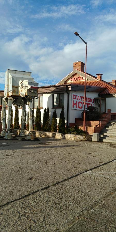 Hotel Dworski Galaktyczny Park Warzymice Extérieur photo